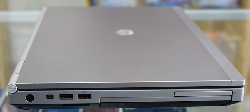 cạnh trái laptop HP 8470p