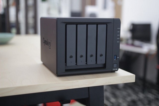 Thiết bị lưu trữ mạng NAS Synology DiskStation DS925neo+