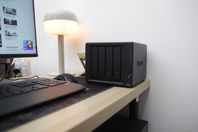 Mặt sau v&agrave; c&aacute;c cổng kết nối Synology DS925neo+