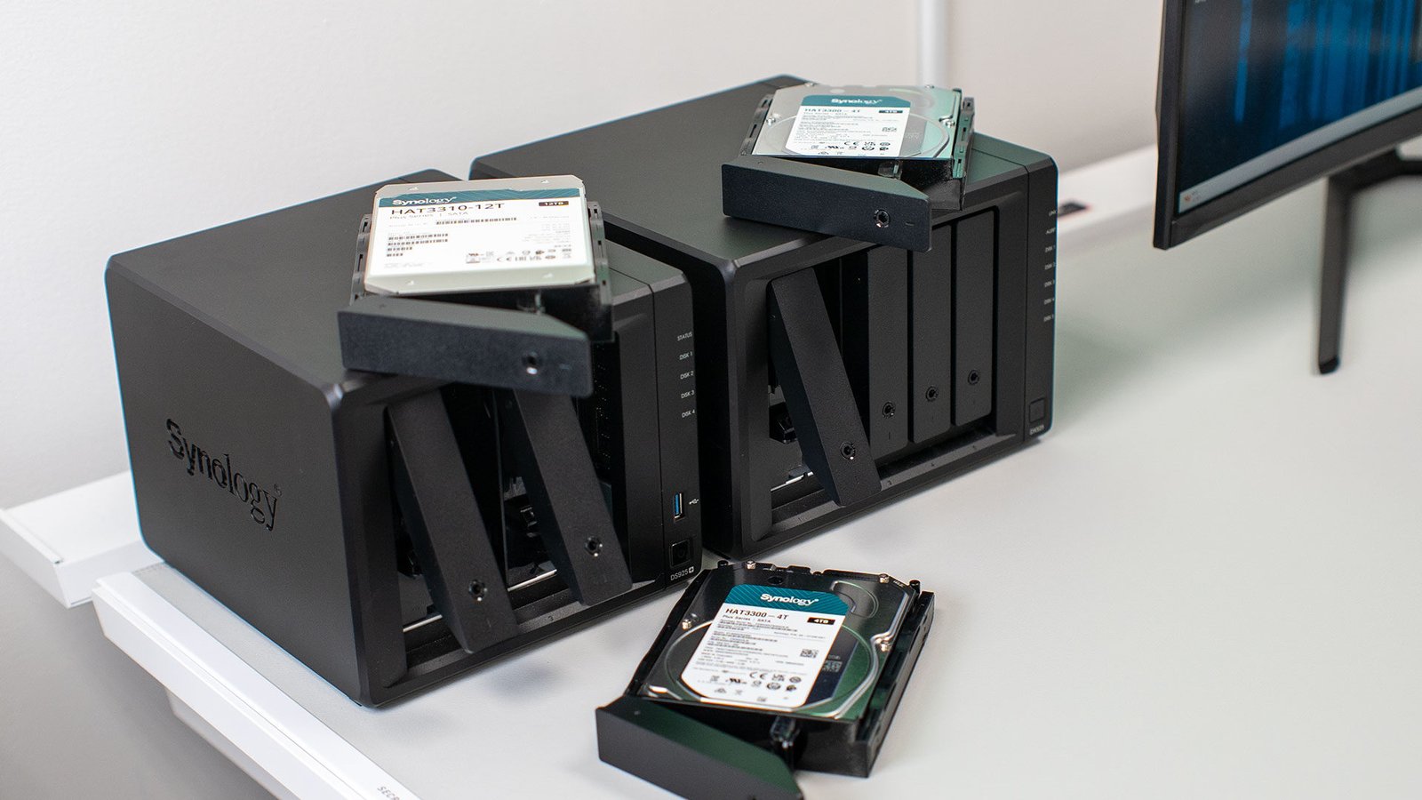 Khay ổ đĩa v&agrave; khả năng n&acirc;ng cấp Synology DS925neo+