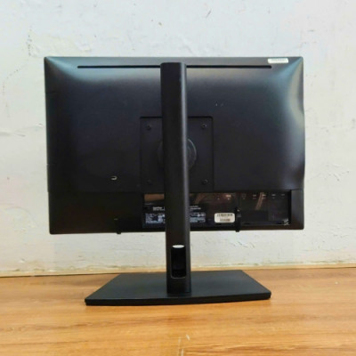 Máy tính Dell Optiplex 3050 All-in-One core i7 gen 6 ổ ssd 256Gb, wifi, màn hình 19.5 inch HD+