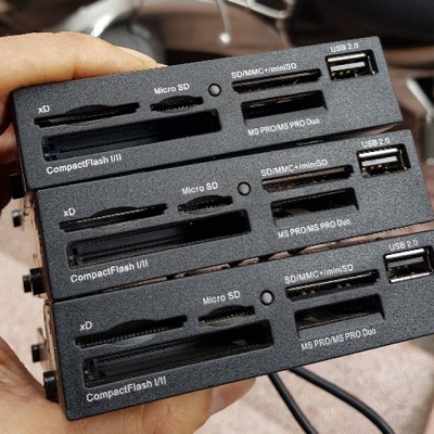 Đầu đọc thẻ nhớ đa năng